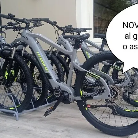 Monti מלון 3*