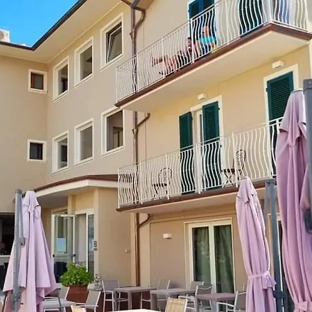 Monti 3* San Baronto
