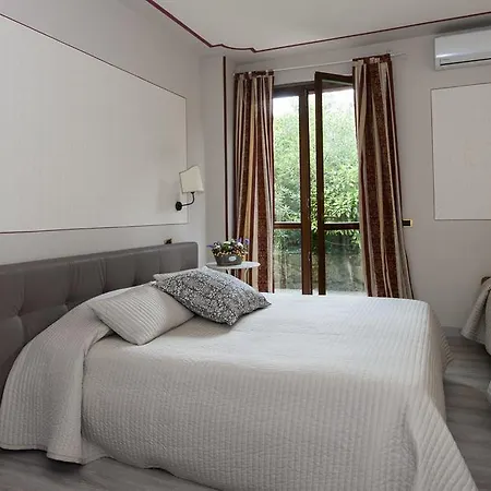 Hotell Monti 3*