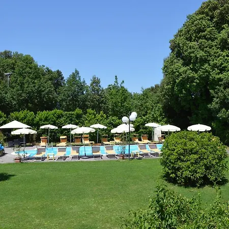 Monti Hotell