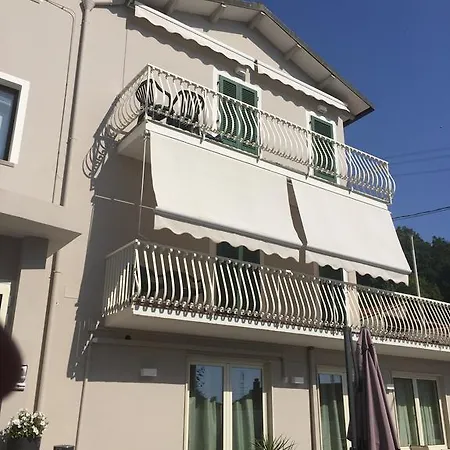 Hotell Monti San Baronto