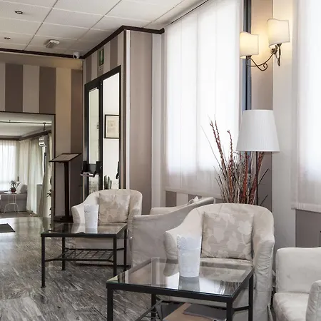 Monti Hotell 3*
