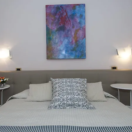 Monti Hotell