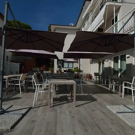 Monti Hotell